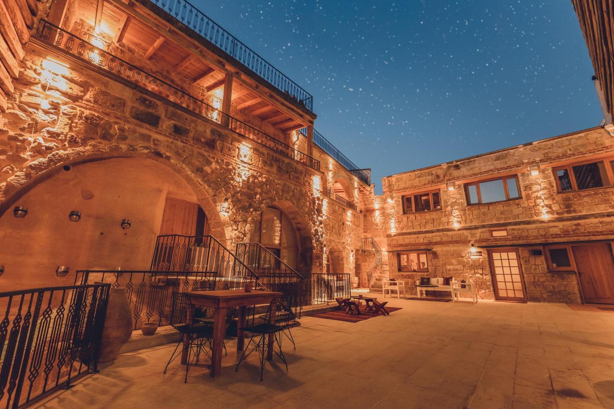 Pinhan Cave Suites Учгісар Екстер'єр фото